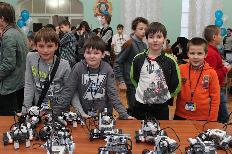 Уроки робототехники для подростков в СПБ